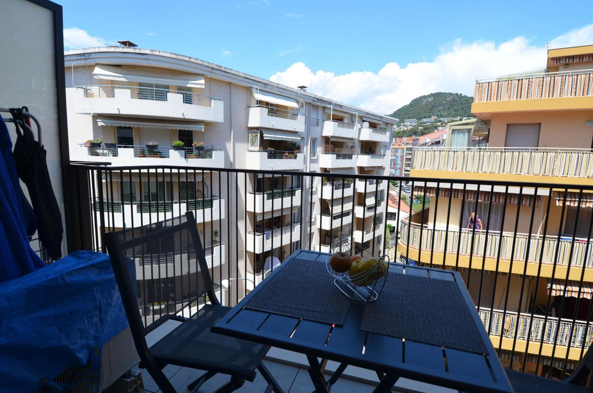 Villa Smolett - Appartement Cosy Au Coeur Du Quartier Du Port Nizza Exterior foto